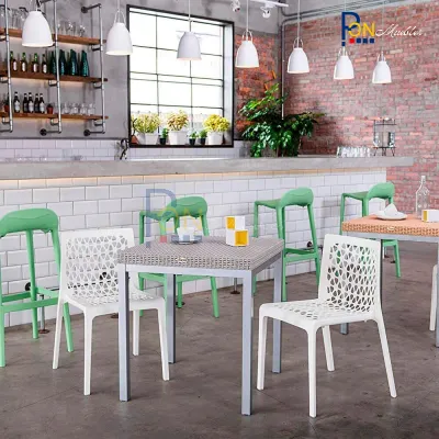 MESAS Y SILLAS PARA RESTAURANT EN POLIPROPILENO RIGIDO.jpg