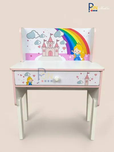 mi primer escritorio- princesa de frente.jpg